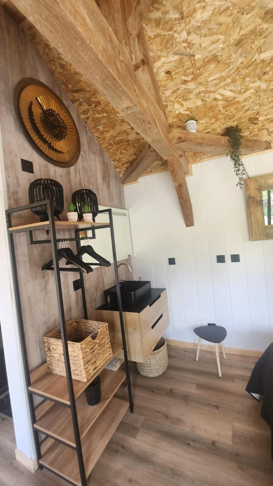 Lodge Du Chateau De Feschaux Villeneuve-sous-Pymont Extérieur photo