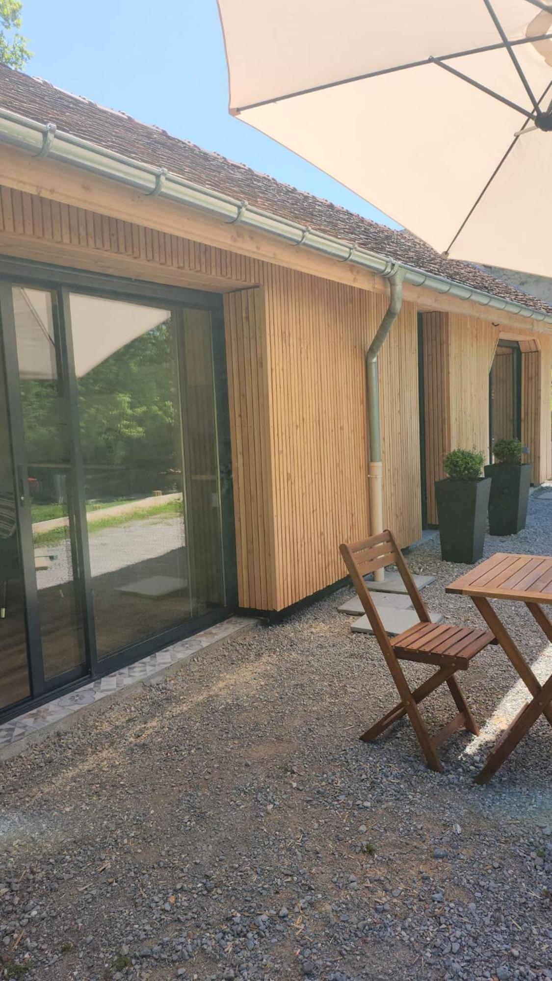 Lodge Du Chateau De Feschaux Villeneuve-sous-Pymont Extérieur photo