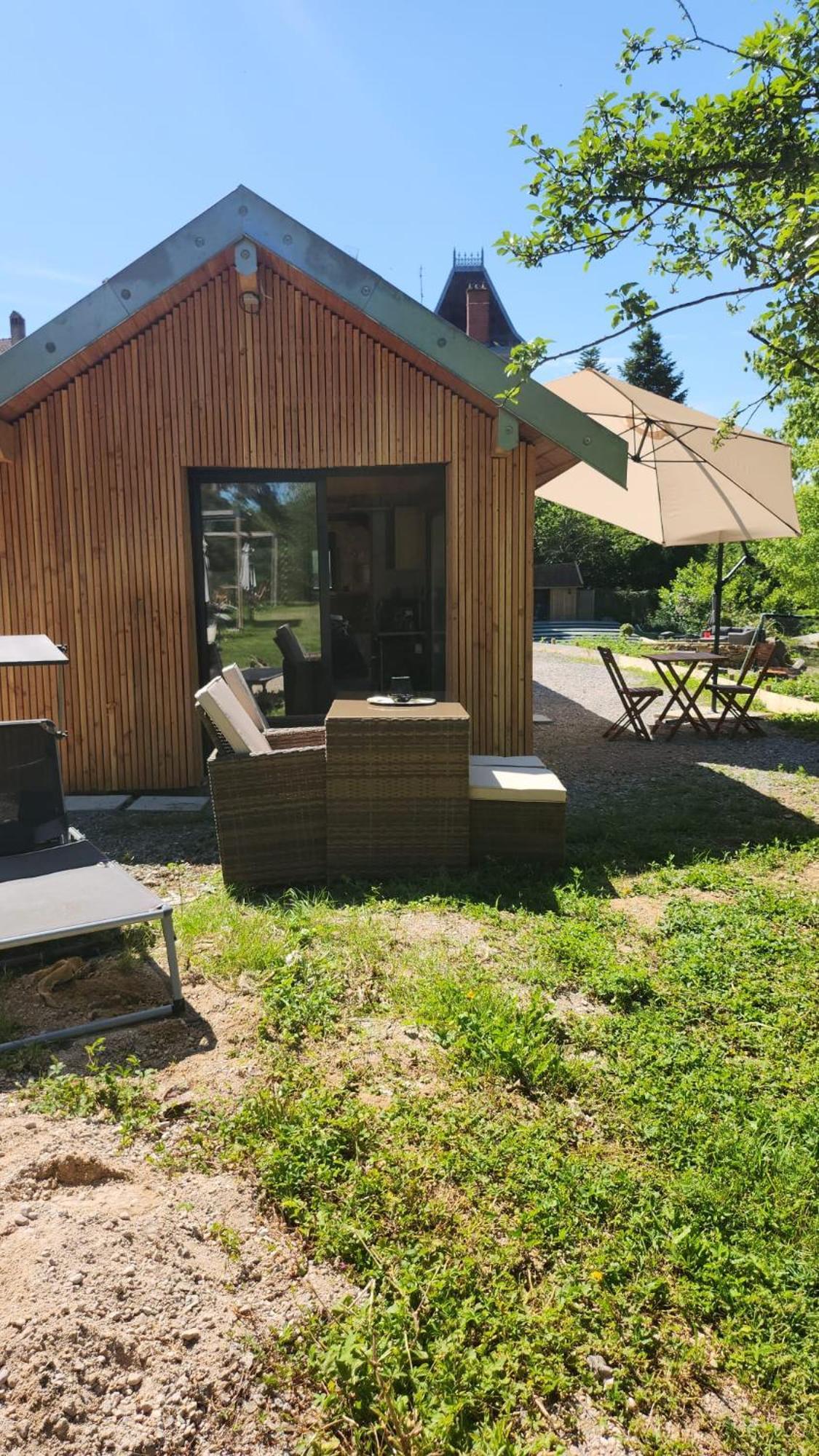 Lodge Du Chateau De Feschaux Villeneuve-sous-Pymont Extérieur photo