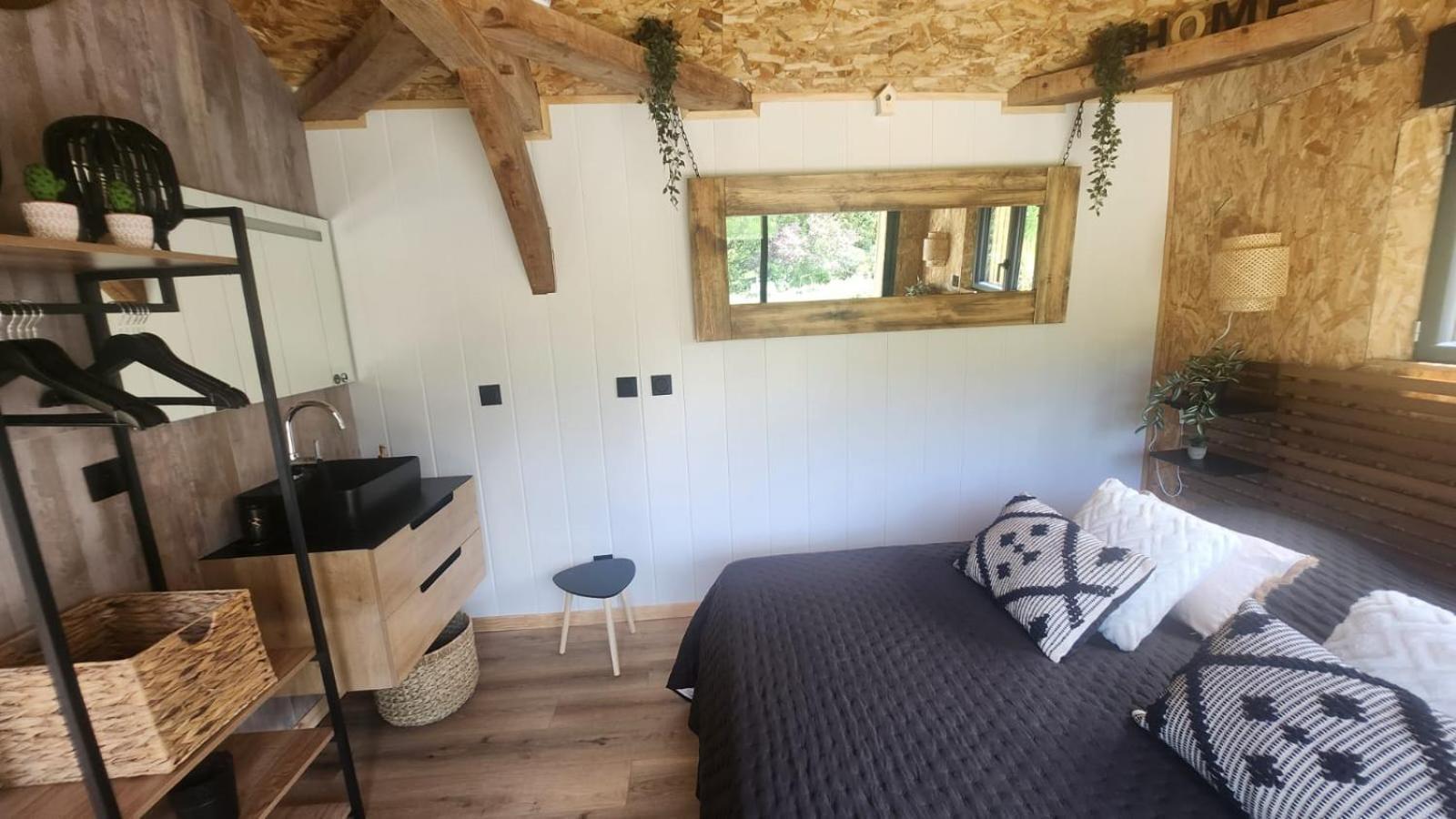 Lodge Du Chateau De Feschaux Villeneuve-sous-Pymont Extérieur photo