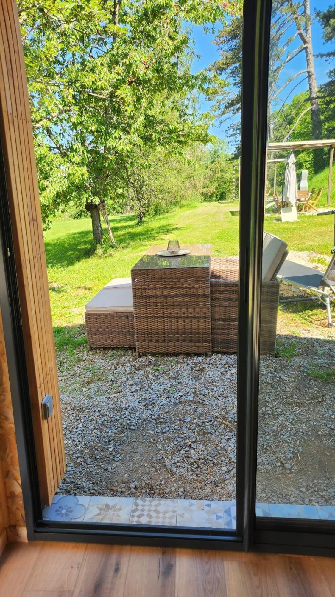 Lodge Du Chateau De Feschaux Villeneuve-sous-Pymont Extérieur photo
